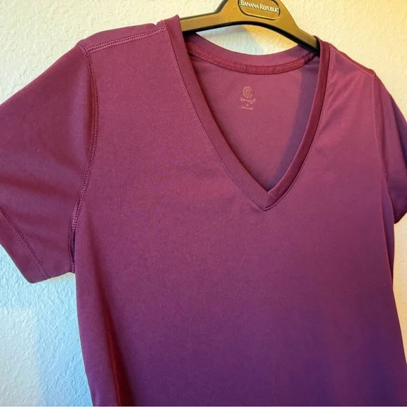 C9 by Champion Activewear Short-Sleeve V-Neck Shirt, Women's Medium, EUC - Picture 14 of 16